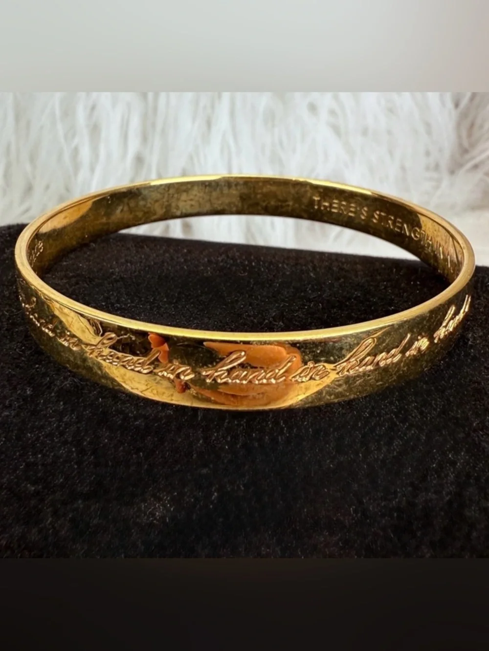 Kate Spade “Hand and Hand” inscribed Goldtone Bangle Bracelet - Picture 3 of 15